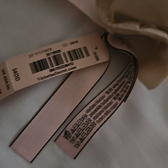 Victoria's Secret lined demi bra 34DD - Picture 7 of 7